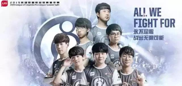 更彰显了球 更彰显了球